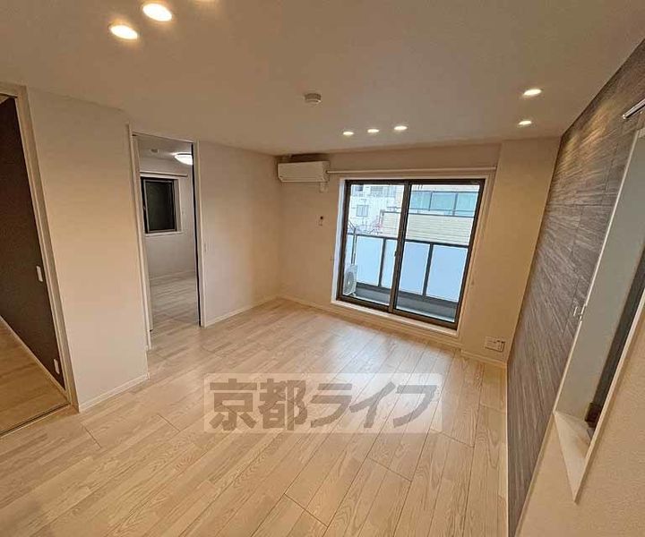 京都府京都市下京区桝屋町の賃貸マンションの居間