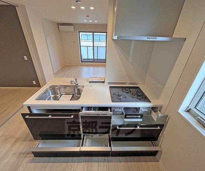 京都府京都市下京区桝屋町の賃貸マンションのキッチン