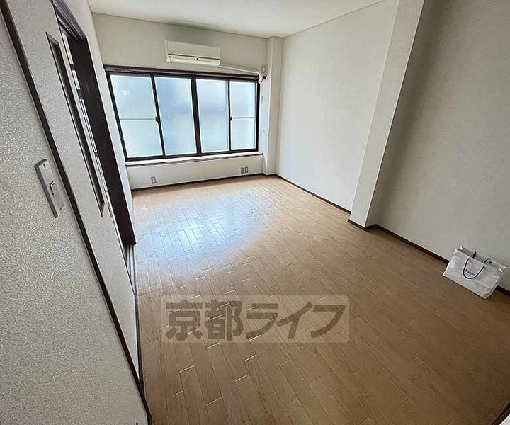 京都府京都市下京区綾小路通猪熊東入松本町(一戸建)の賃貸物件の居間