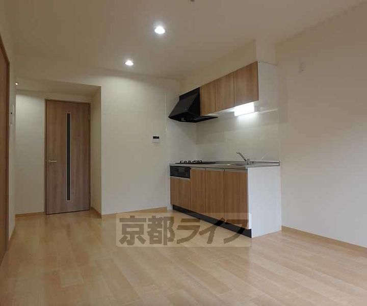 京都府宇治市宇治弐番の賃貸マンションの居間