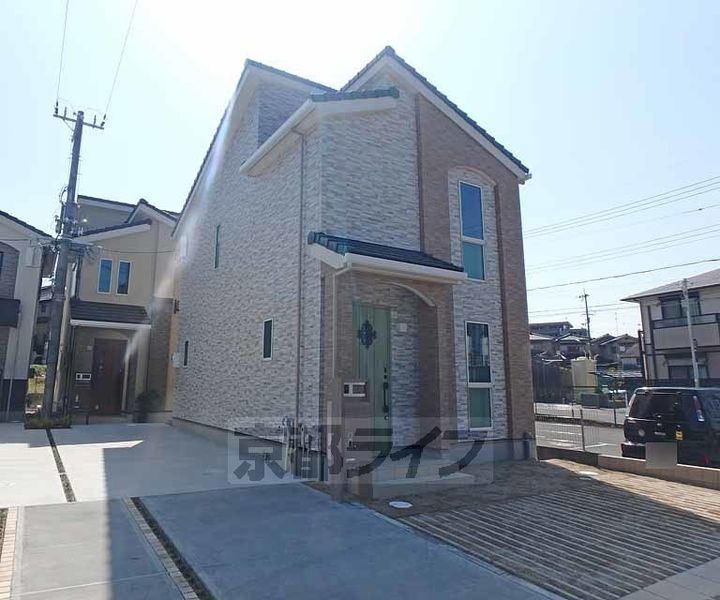 京都府宇治市六地蔵(一戸建)の賃貸物件の外観