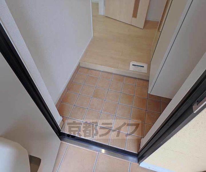 京都府宇治市広野町の賃貸アパートの玄関