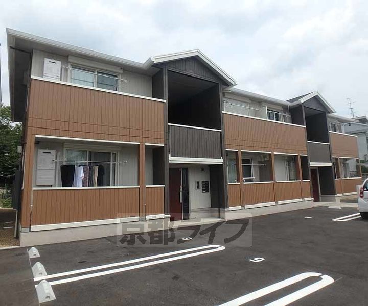 京都府宇治市五ケ庄日皆田の賃貸アパートの外観