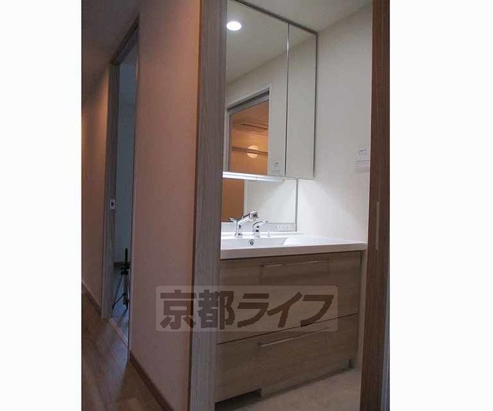 京都府宇治市神明石塚の賃貸マンションの内装