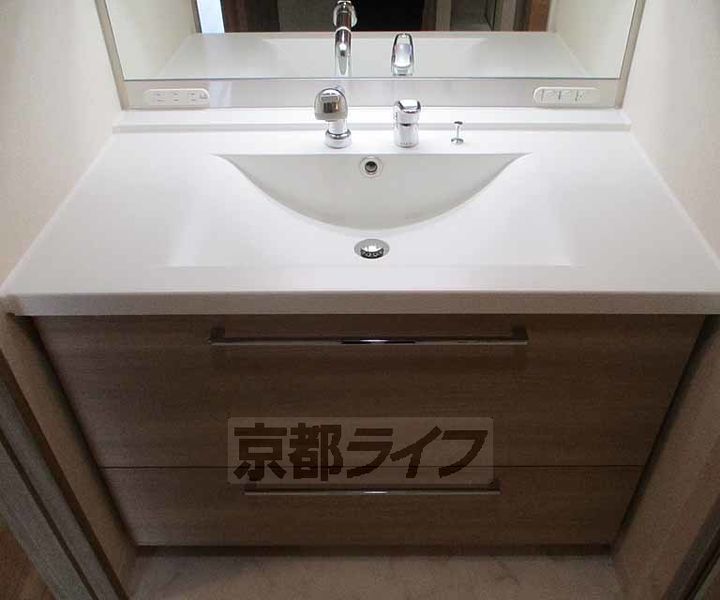 京都府宇治市神明石塚の賃貸マンションの内装