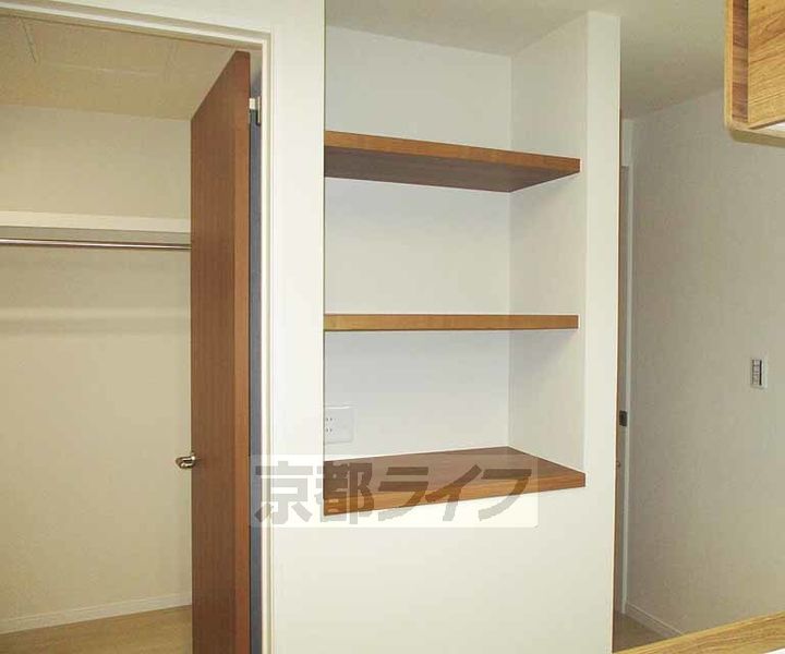 京都府宇治市開町の賃貸アパートの内装