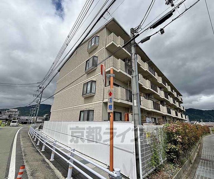 ヴィラ・ピーシスの外観