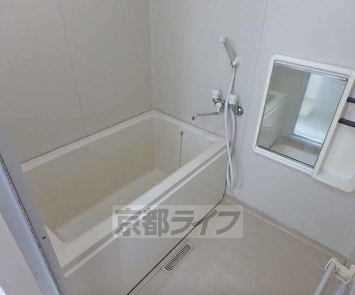 ヴィラ・ピーシスの風呂