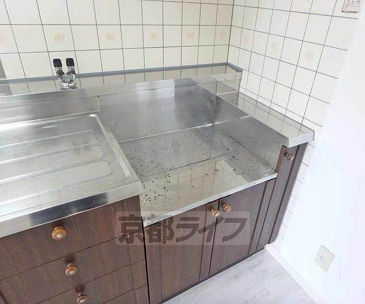 ヴィラ・ピーシスのキッチン