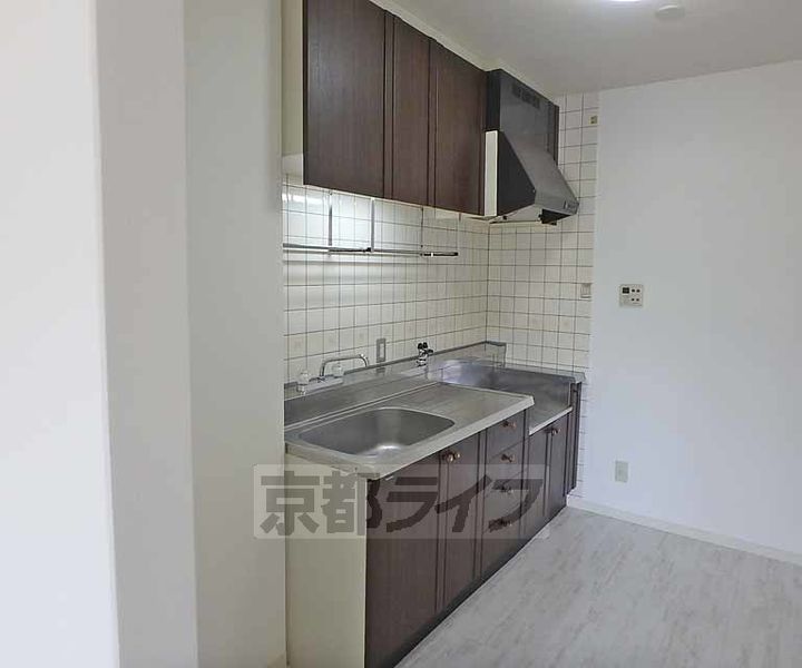 ヴィラ・ピーシスのキッチン