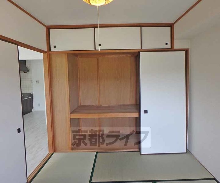 ヴィラ・ピーシスの内装