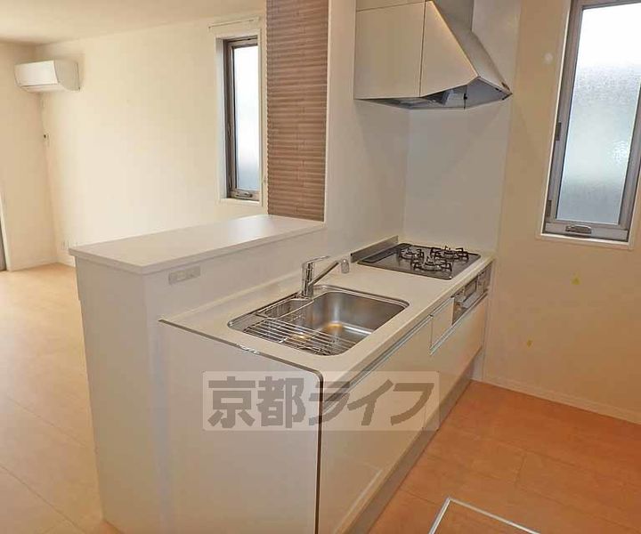 京都府京都市西京区上桂大野町の賃貸アパートのキッチン