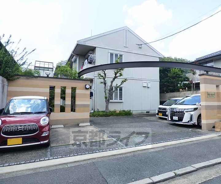 京都府京都市北区衣笠御所ノ内町の賃貸アパートの外観