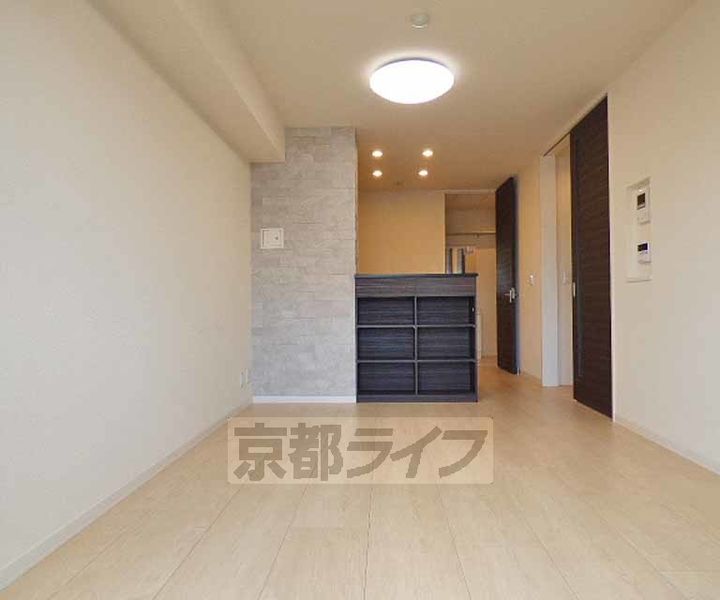 京都府京都市上京区突抜町の賃貸マンションの居間