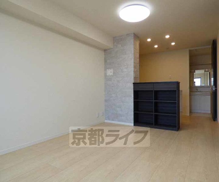 京都府京都市上京区突抜町の賃貸マンションの居間