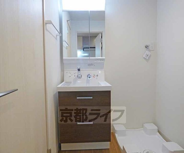 京都府京都市北区小山下総町の賃貸マンションの内装