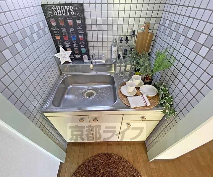京都府京都市北区衣笠荒見町の賃貸アパートのキッチン