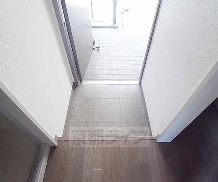 ラルブル北白川の玄関