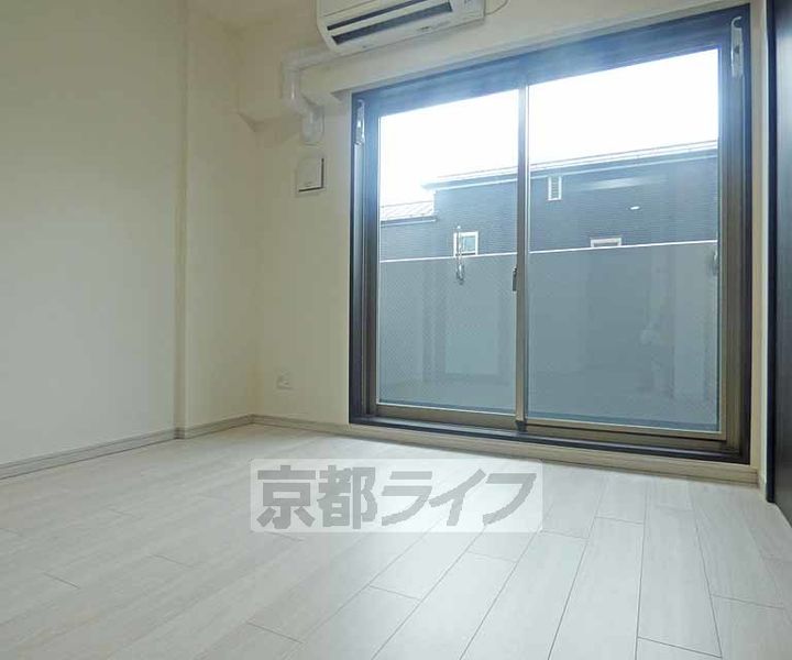 京都府京都市上京区上ノ下立売通御前西入大宮町の賃貸マンションの内装