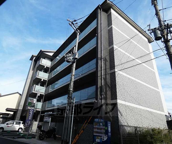 京都府京都市南区唐橋平垣町の賃貸マンションの外観
