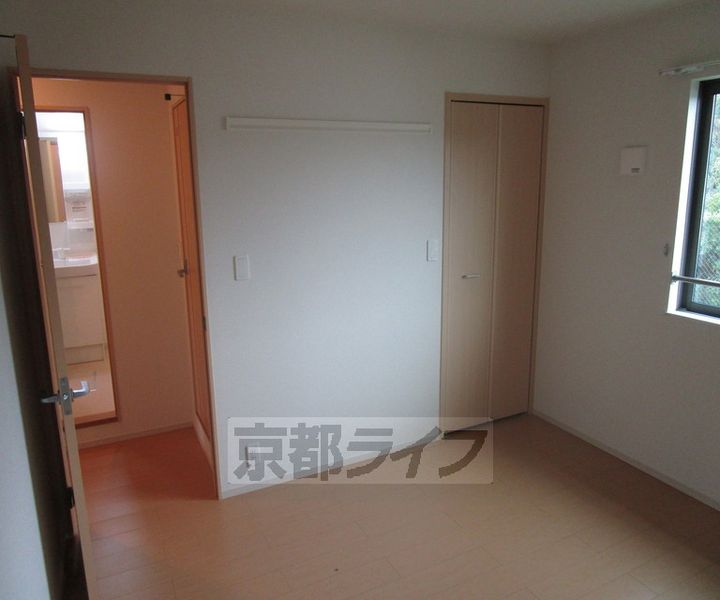 ヴィラ宮の前の子供部屋