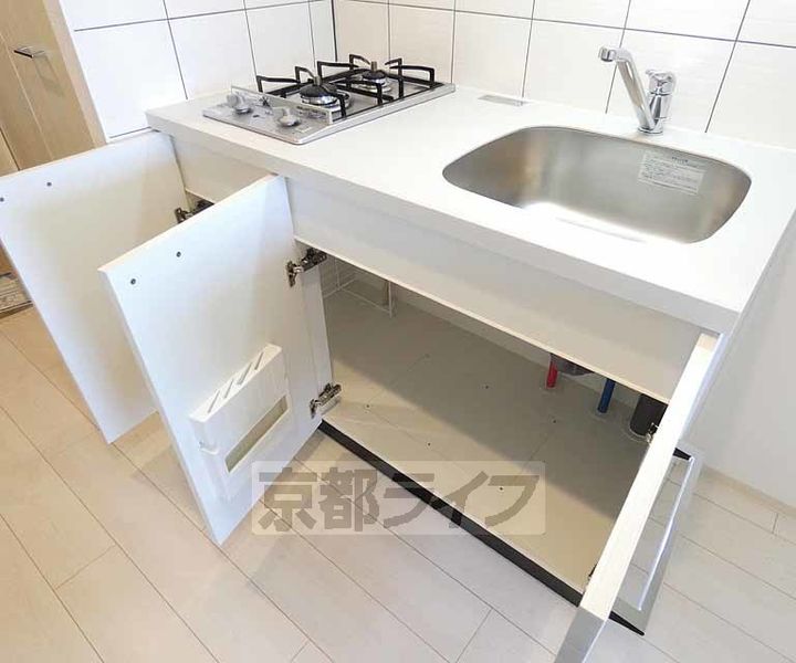 京都府京都市下京区梅小路高畑町の賃貸マンションのキッチン