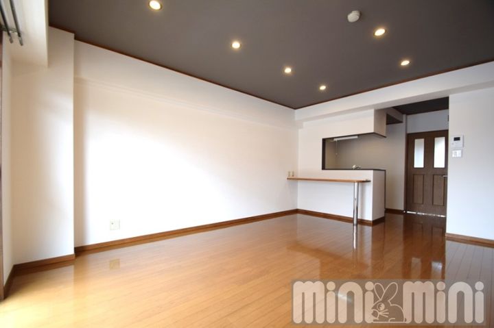 イヒラニハイツ202の内装