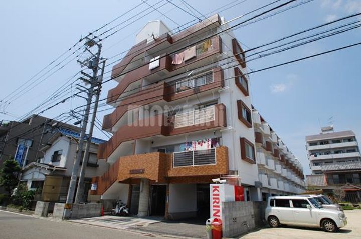 コーラルガーデン山越207の外観