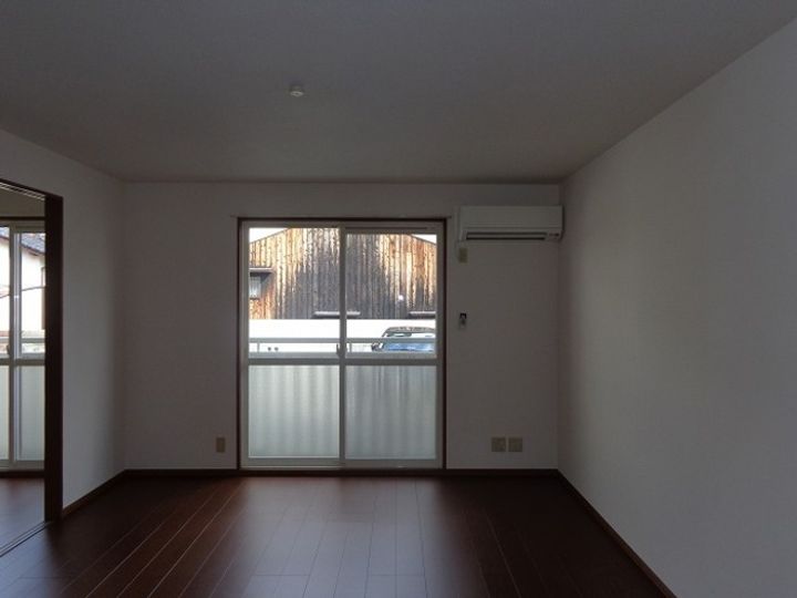 ルピナスコートA棟103の内装