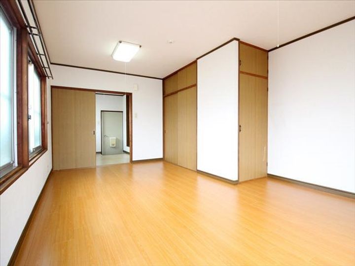 サンクレスト枝松の内装