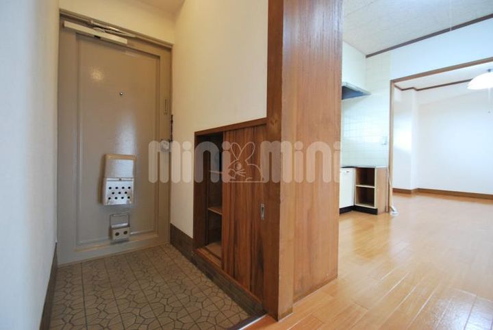 DAKマンション山越303の玄関