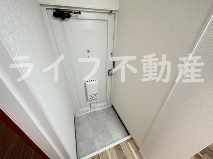 ラフォーレ鴻池元町の玄関