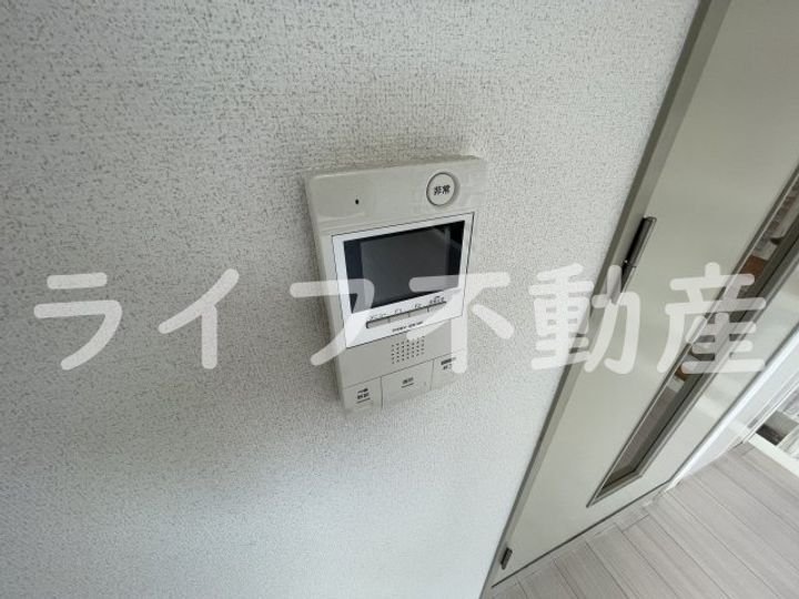 イスタナ・フセのその他画像