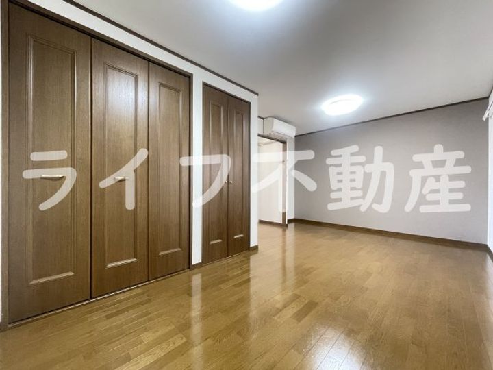 武田ビルの居間