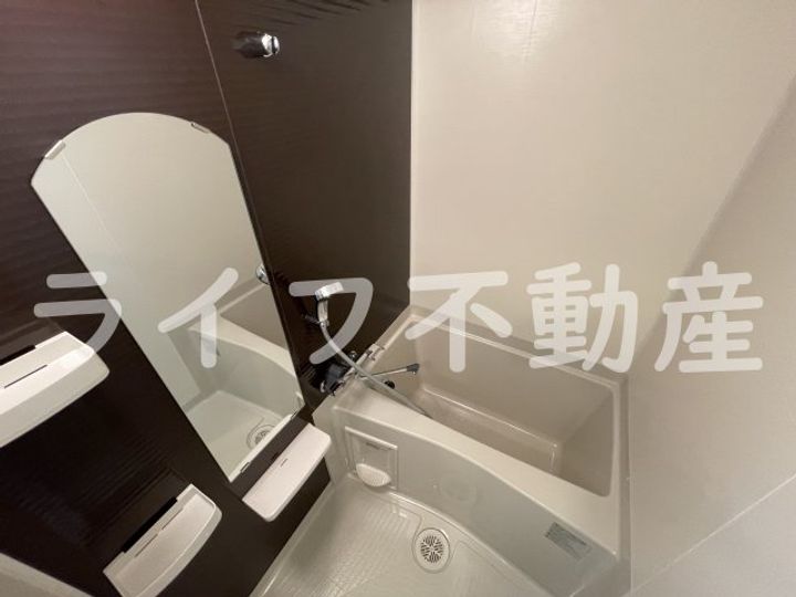 Luxe布施東2の風呂