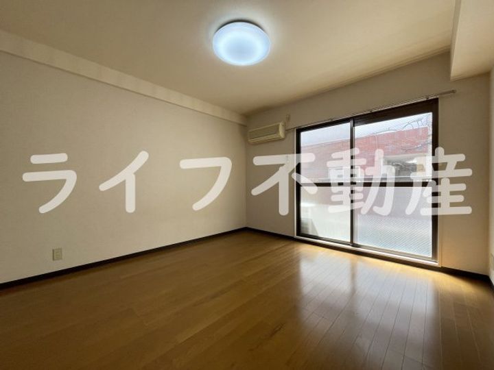 グリーンハウスの居間