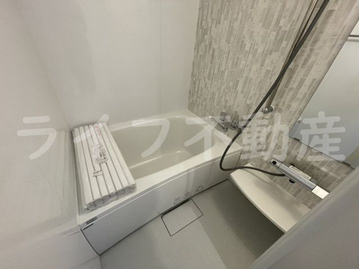 コラッジオ衣摺の風呂