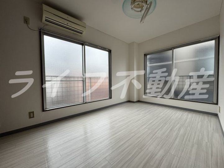 ハナテンイイヅカハイツの居間