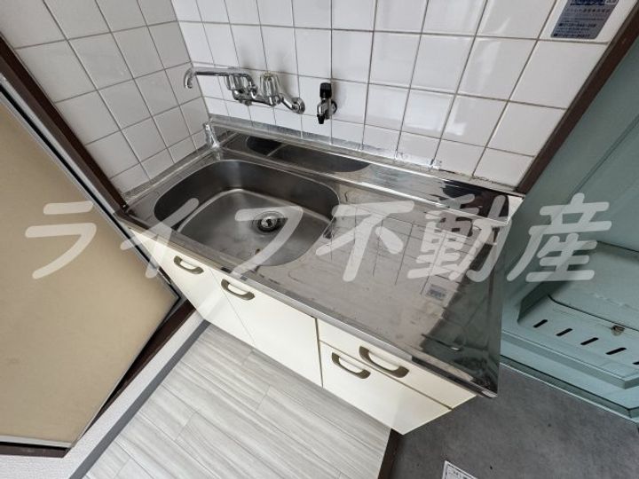 ハナテンイイヅカハイツのキッチン