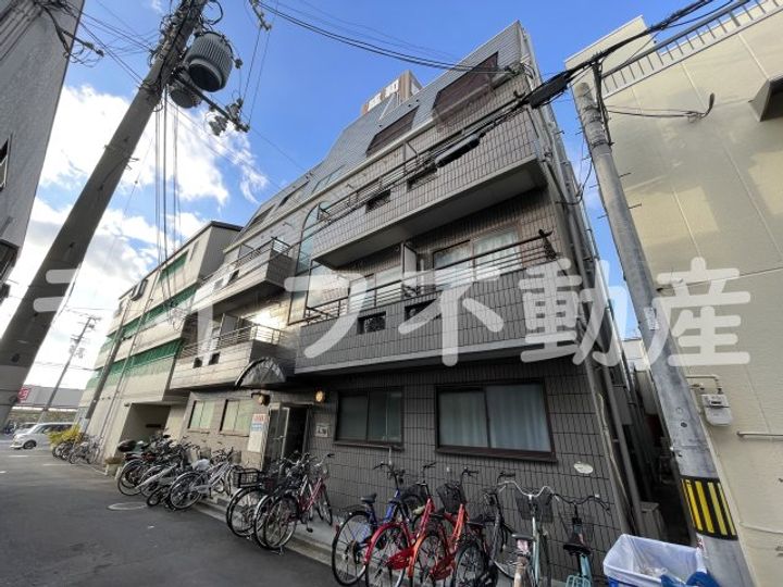 YOUハイム衣摺の外観