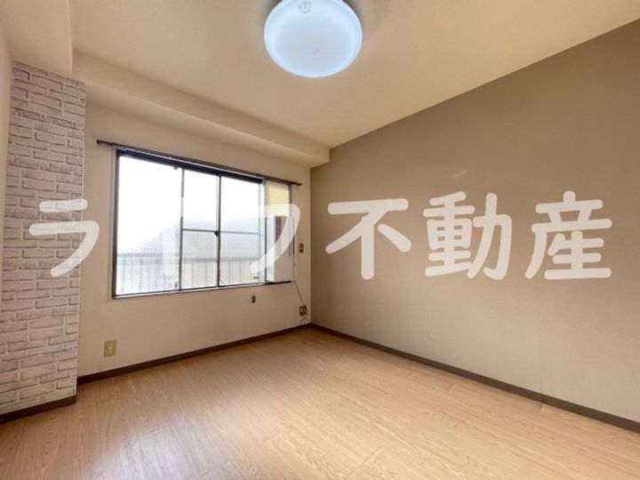 インテリジェントマンション・エソールの居間