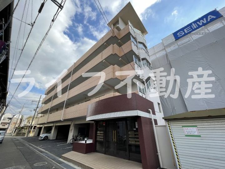 メゾンイサム401の外観