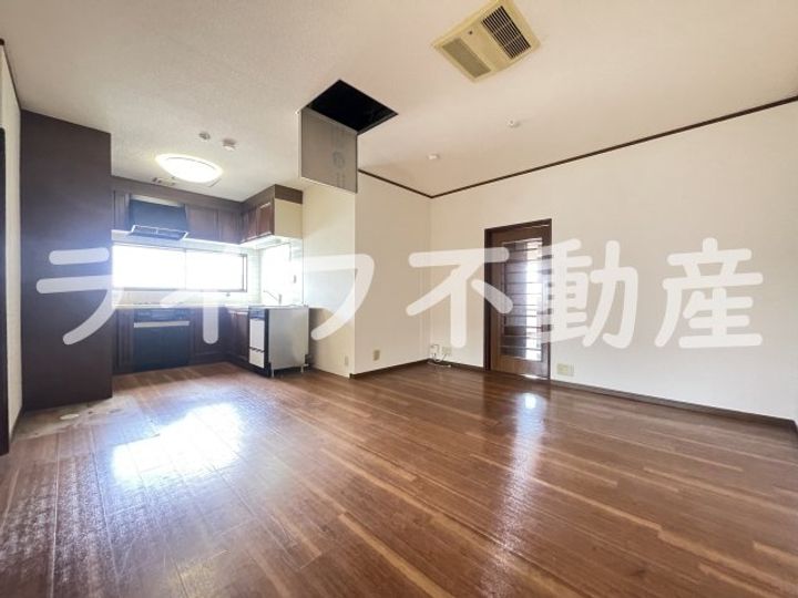 ラフォーレ大蓮の居間