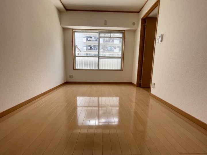 サンライフ小阪の居間