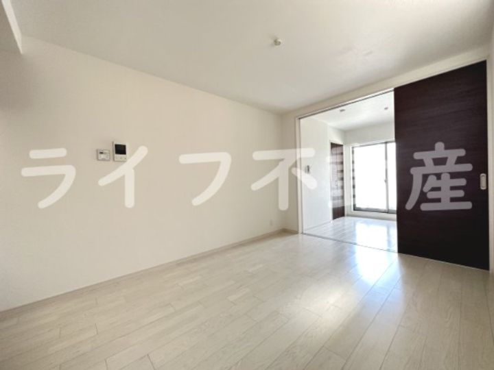 LEPUS御厨A302の内装