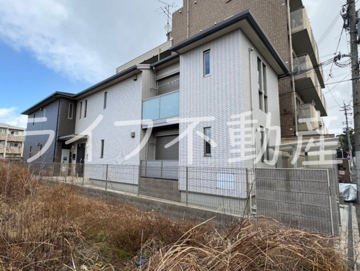 CHARME LACINE101号室の外観