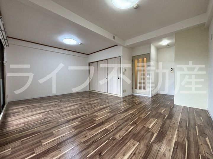 友井グレイスの内装