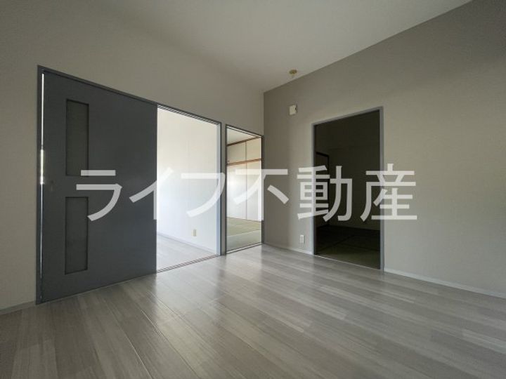 グロースコート新町の居間