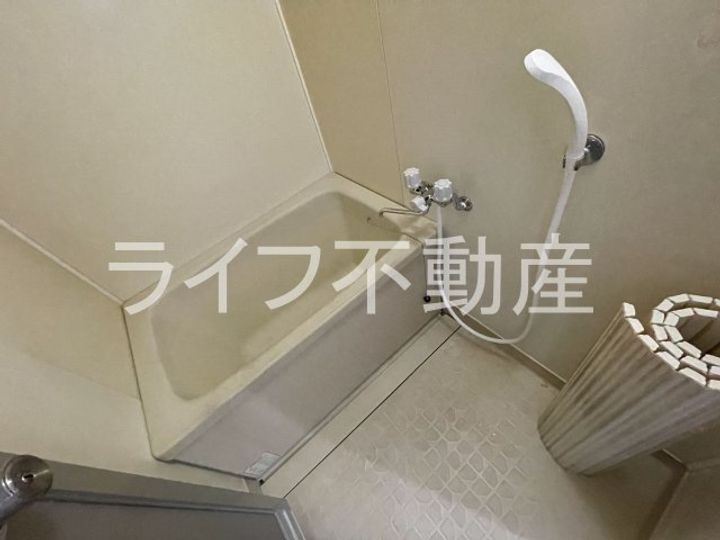 グロースコート新町の風呂