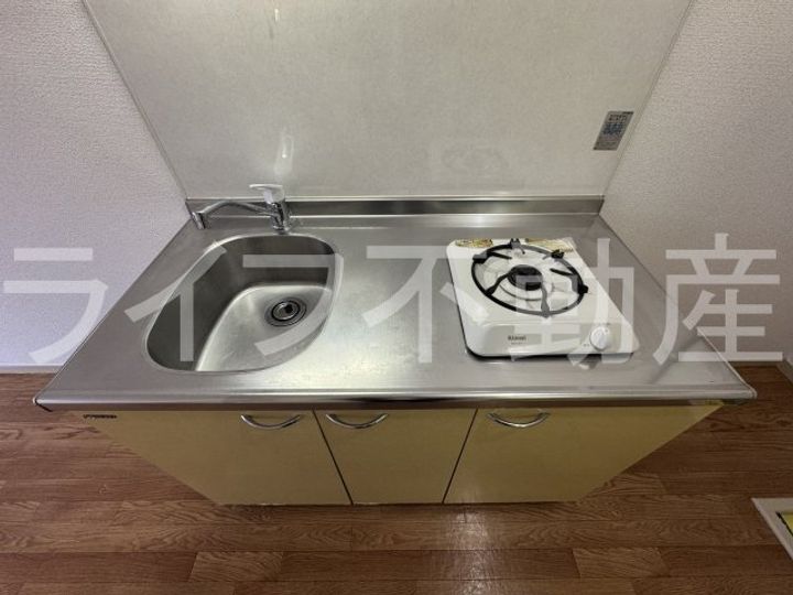 エステートピアナカショクのキッチン